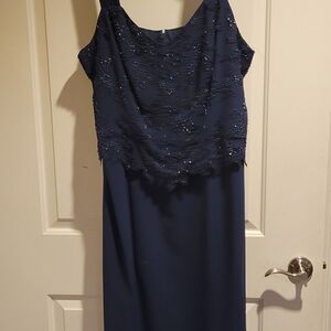 Chic Navy Blue Midi Dress